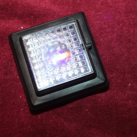 Elvis Etched Crystal Hologram Cube - Picture 3 of 6